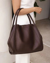 Load image into Gallery viewer, Sutton Shoulder Bag - Chocolate