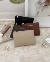 Load image into Gallery viewer, Kuta Purse - Saddle Black

