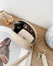 Load image into Gallery viewer, Paige Purse - Oat
