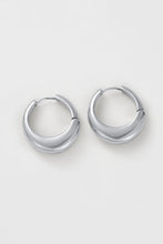 Load image into Gallery viewer, Cleo Hoop - Silver
