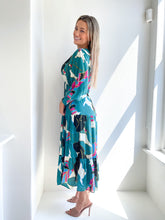 Load image into Gallery viewer, Green Leaf Print Maxi Dress
