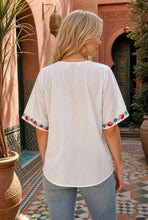 Load image into Gallery viewer, Willow Floral Embroidery Top - White
