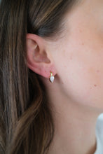 Load image into Gallery viewer, Lulu Earring - Gold
