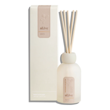 Load image into Gallery viewer, Apricot &amp; Sweet Fig Reed Diffuser
