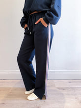 Load image into Gallery viewer, Navy Trackpant
