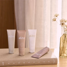 Load image into Gallery viewer, Hand Cream - Apricot &amp; Sweet Fig
