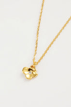 Load image into Gallery viewer, Fleur Necklace - Gold
