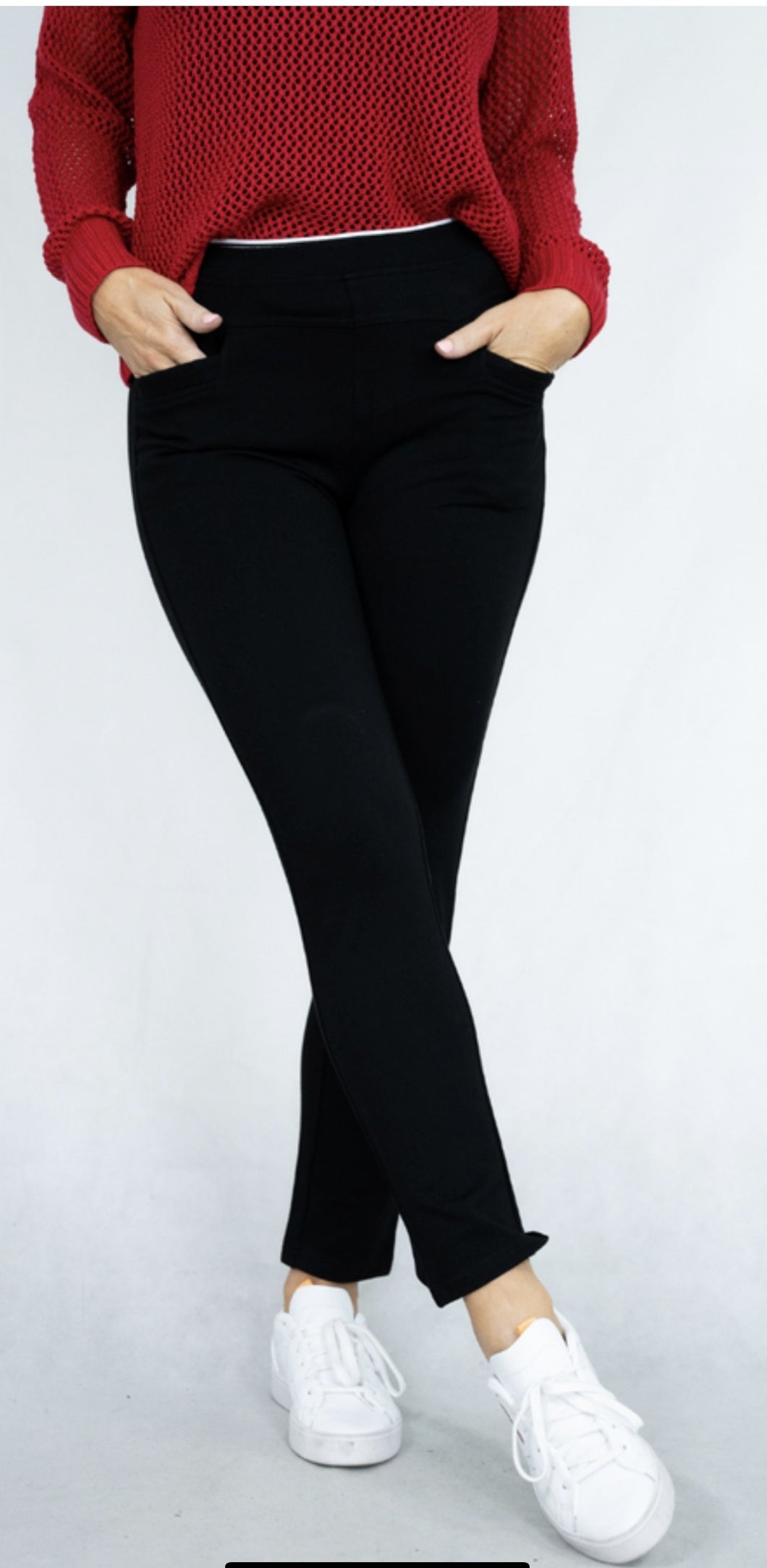 Black Pull On Pant