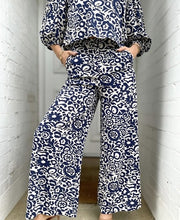 Load image into Gallery viewer, Navy and White Abstract Pants
